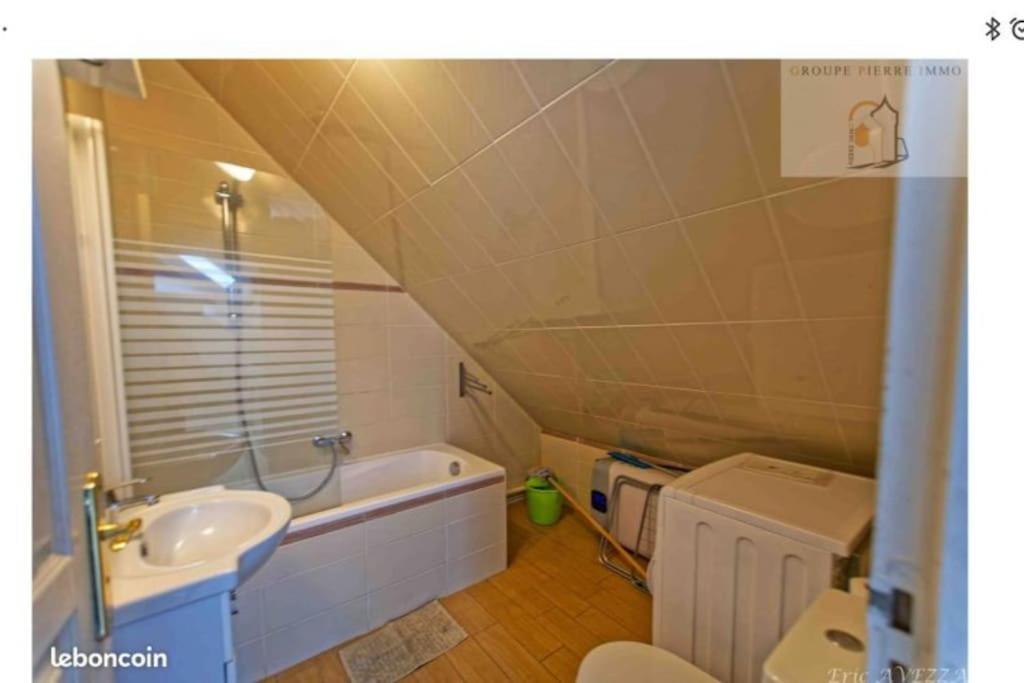Orléans Appartement avec Parking Exterior foto