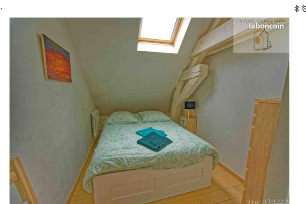 Orléans Appartement avec Parking Exterior foto